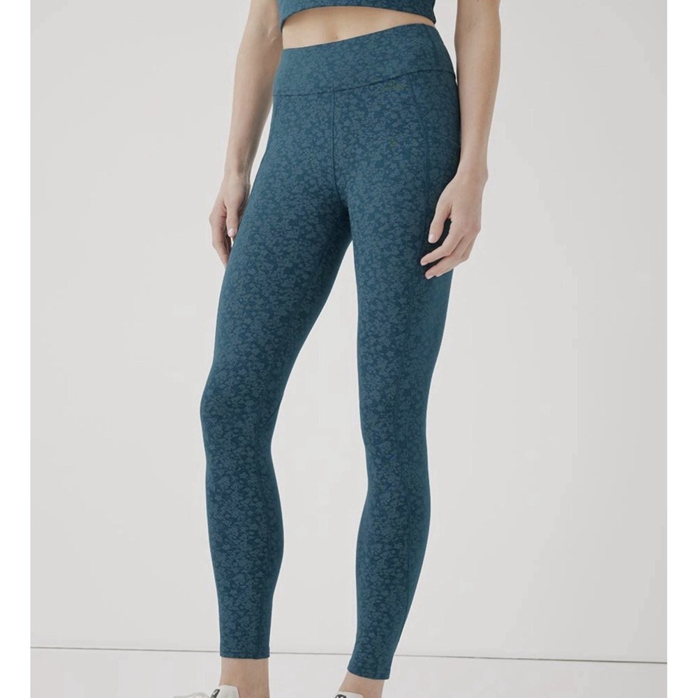 PACT XXL Purefit Pocket Legging Organic Cotton In Winter Wildflower Celestial